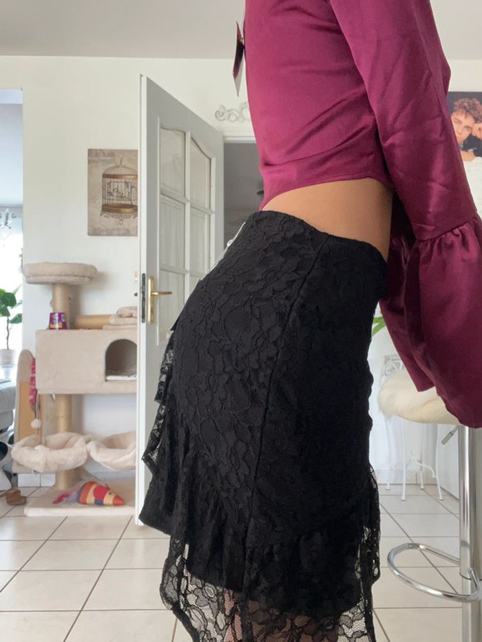 Jupe noire dentelle - photo numéro 3