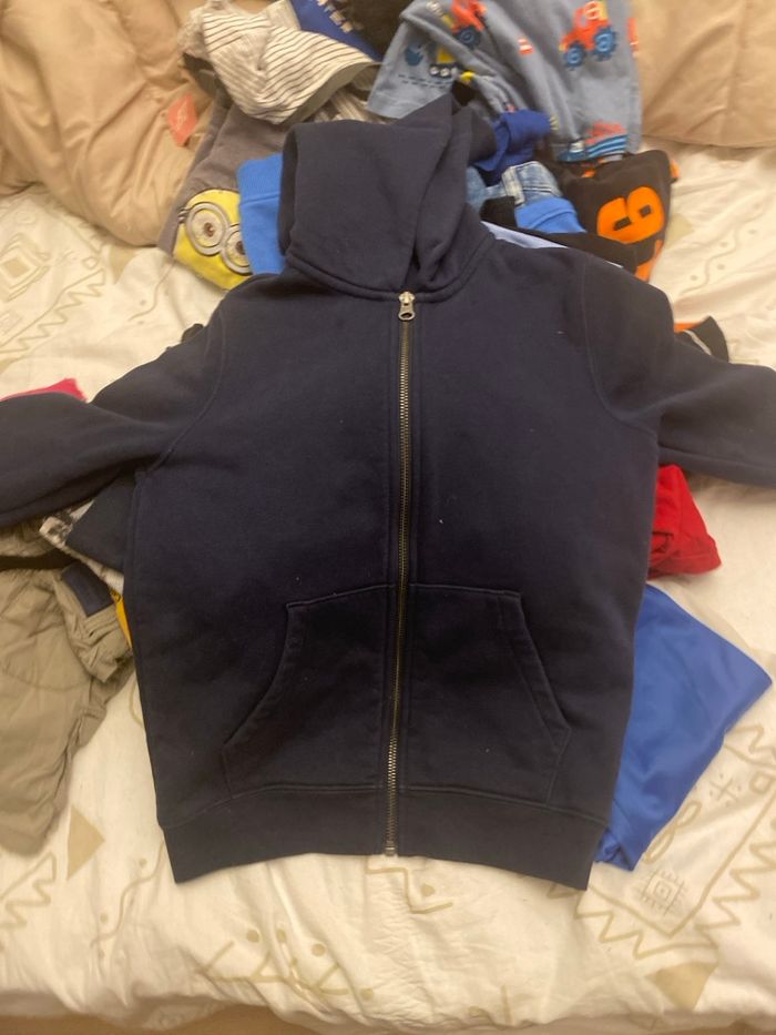 Lot de vêtement enfant taille 6 ans - photo numéro 2