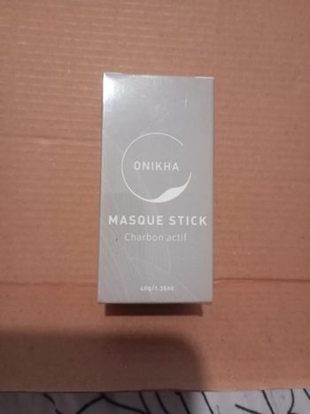 Masque stick charbon actif onikha