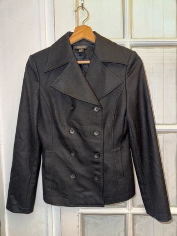 Veste en laine Dkny Taille 2 (36) Valeur 230 euros