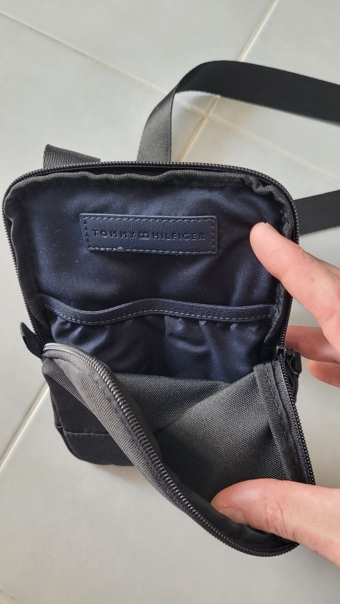 Sac bandoulière Tommy Hilfiger neuf - photo numéro 4