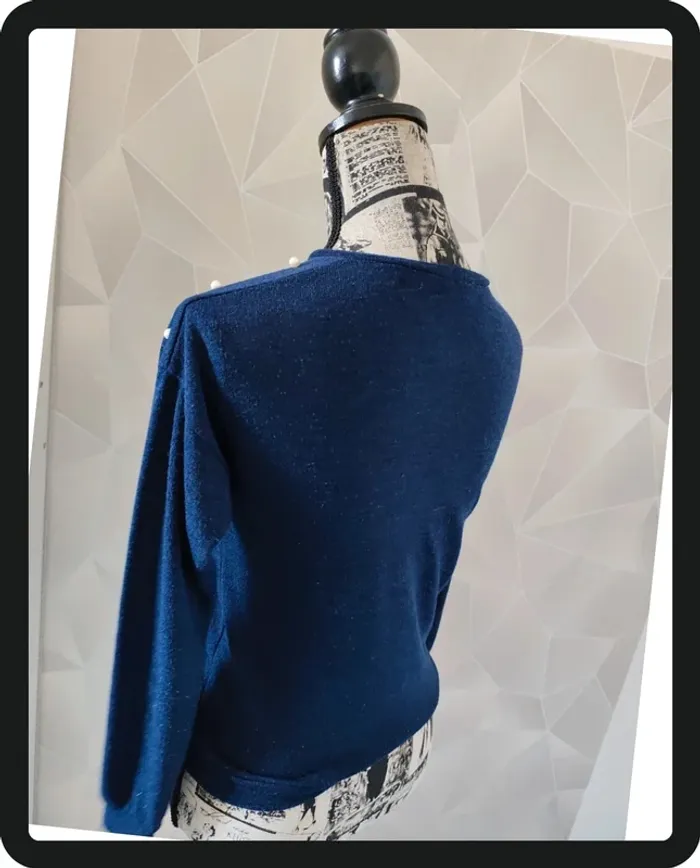 Pull avec perle - photo numéro 3