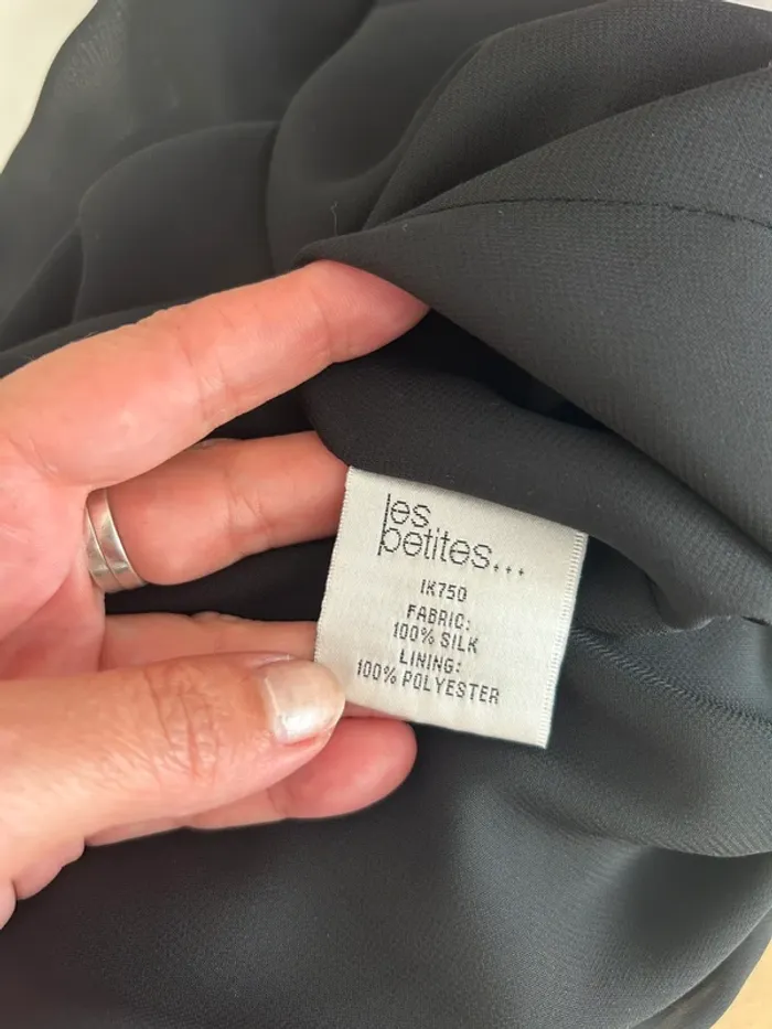 Les petites robes courte noires soie taille 1/36 - photo numéro 7