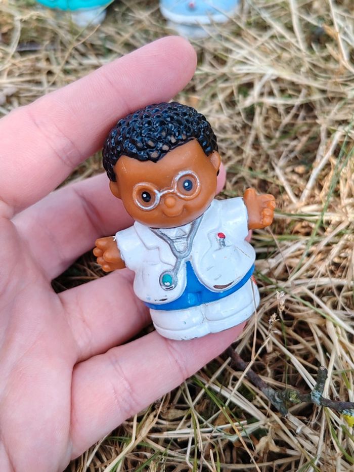 Lot de médecins et infirmiers hôpital little people - photo numéro 2