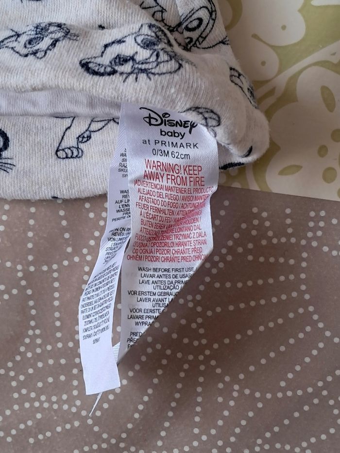Bonnet disney 0/3mois. 62 cm - photo numéro 2
