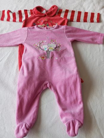 Lot de deux grenouillères de taille 3 mois