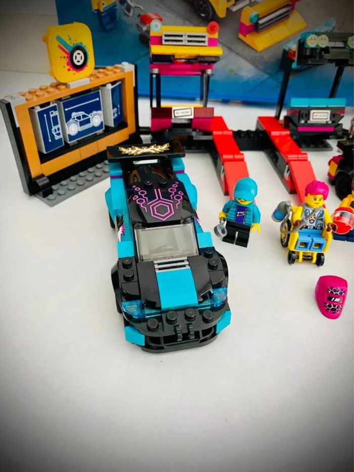 LEGO City 60389 - Le Garage de Customisation - Complet avec Boîte et Notice - photo numéro 4