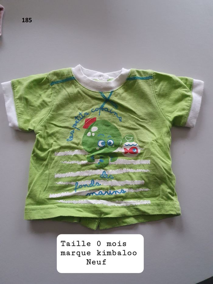 Tee shirt vert et blanc Taille 0 mois
