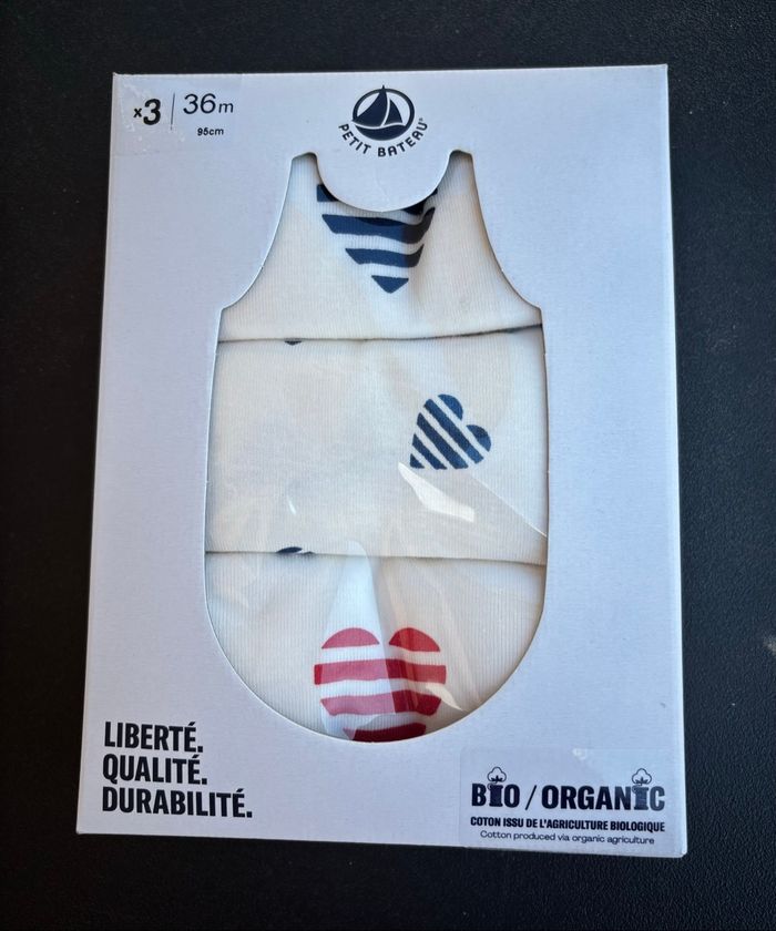 3 bodies  coeurs bretelles 36 mois  petit bateau