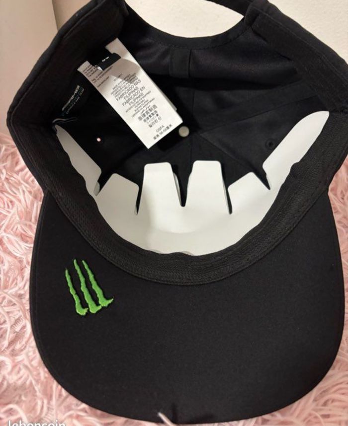 Casquette Mercedes AMG Petronas 63 - photo numéro 2