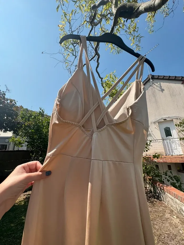 Robe longue avec fente - photo numéro 4
