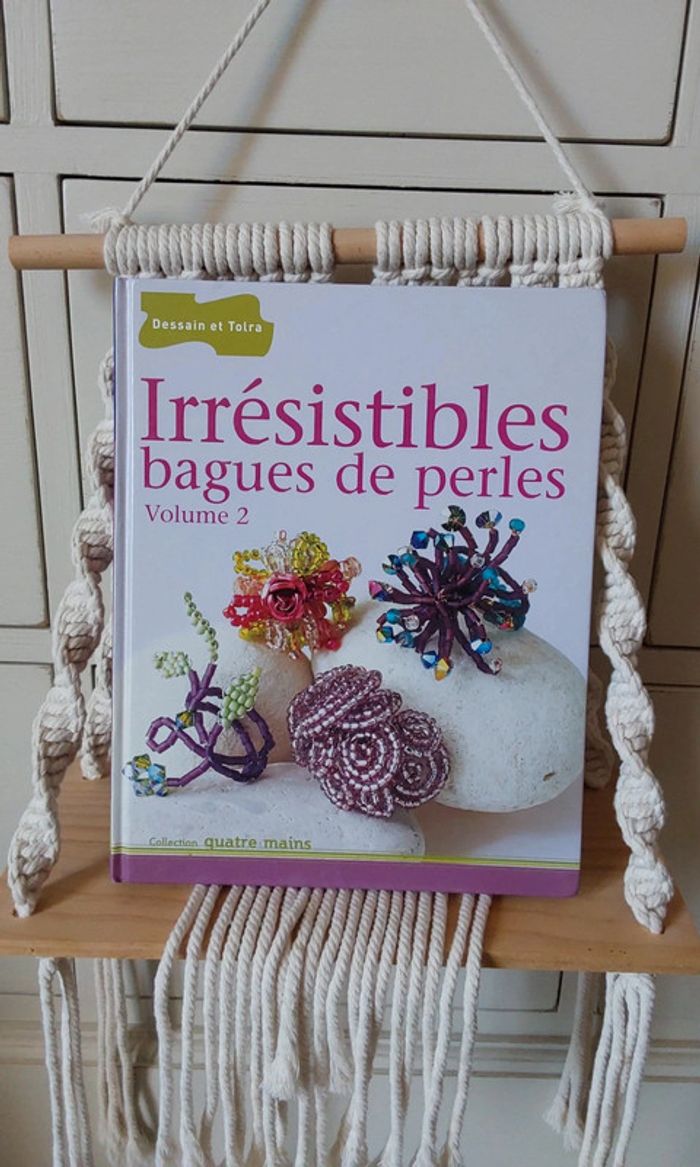 Livre album loisirs créatifs Irrésistibles bagues de perles