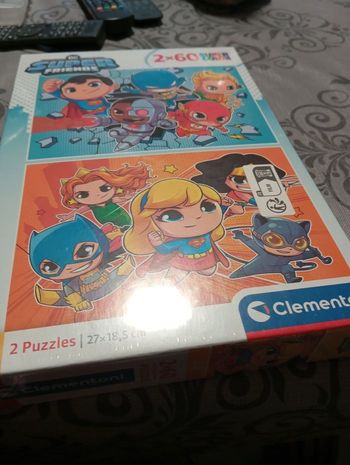 Doubles Puzzles Clementoni super héros neuf 