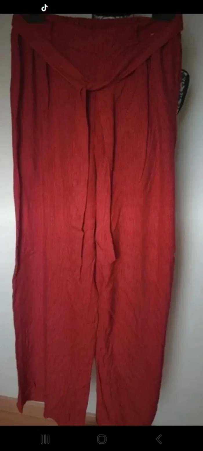 Pantalon jambes larges taille 38