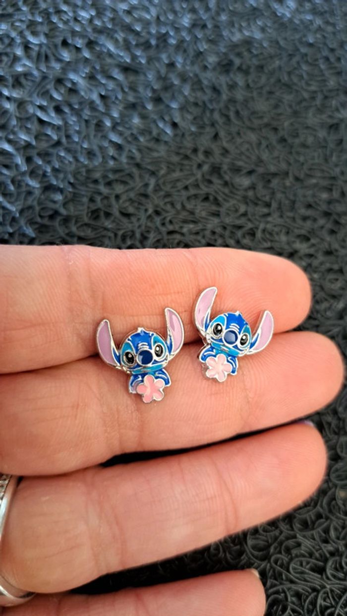Boucles d'oreilles stitch fleur