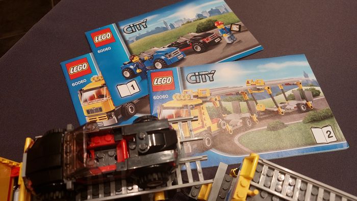 Lego 60060 camion transportant des voitures - photo numéro 3