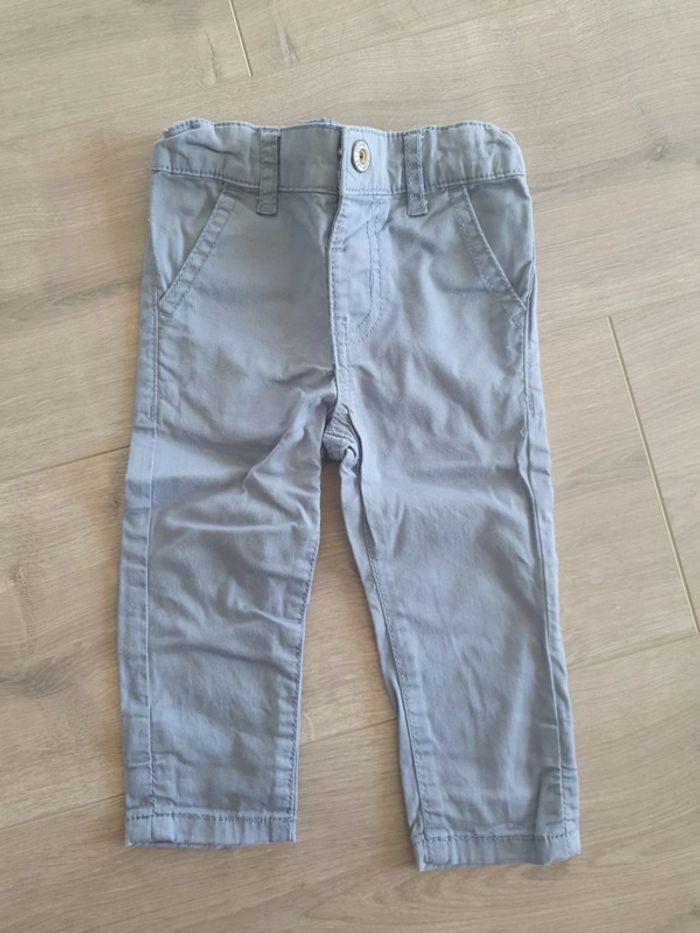 Pantalon bleu ciel 6-9mois