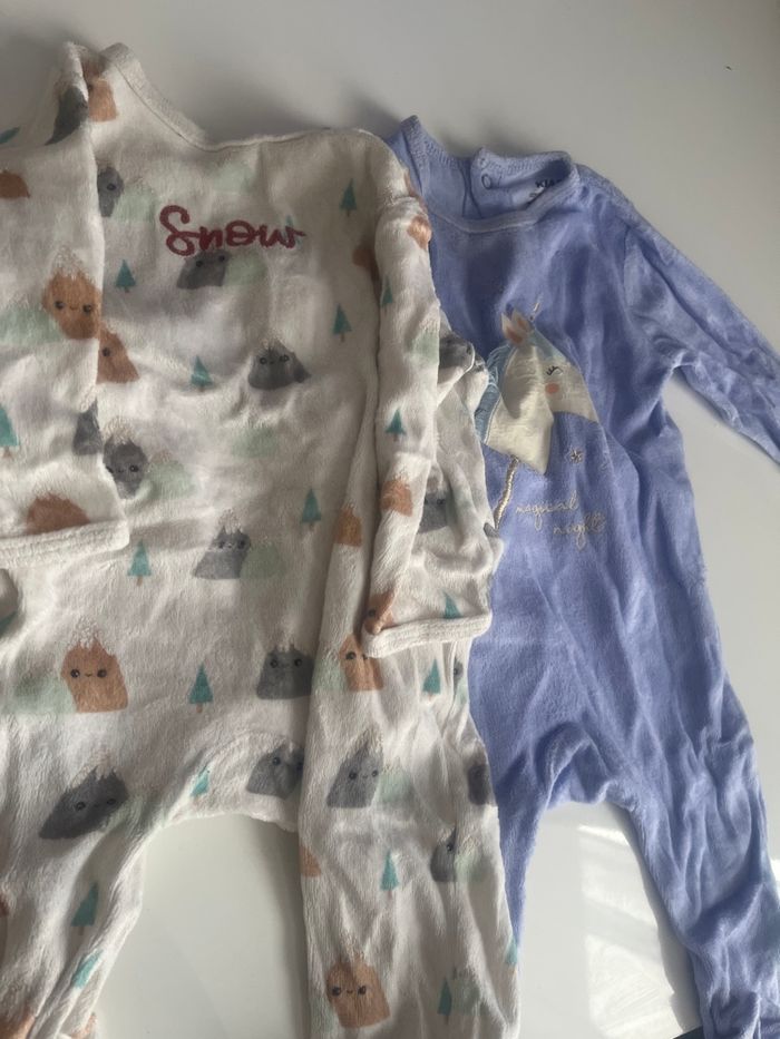 2 pyjamas 6mois