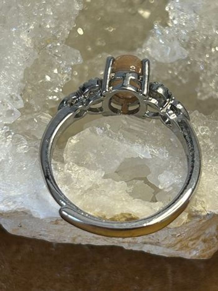 Bague réglable en laiton et en pierre de soleil – Joie & Rayonnement - photo numéro 8