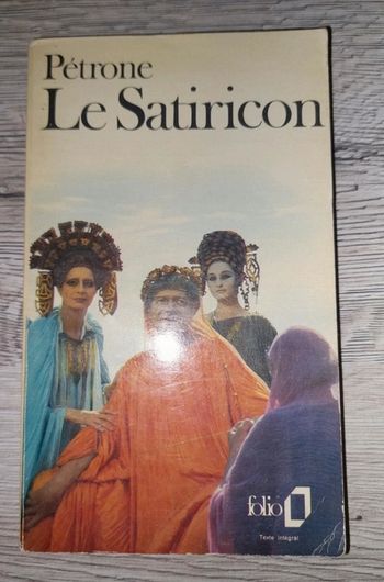 Livre de poche la satiricon