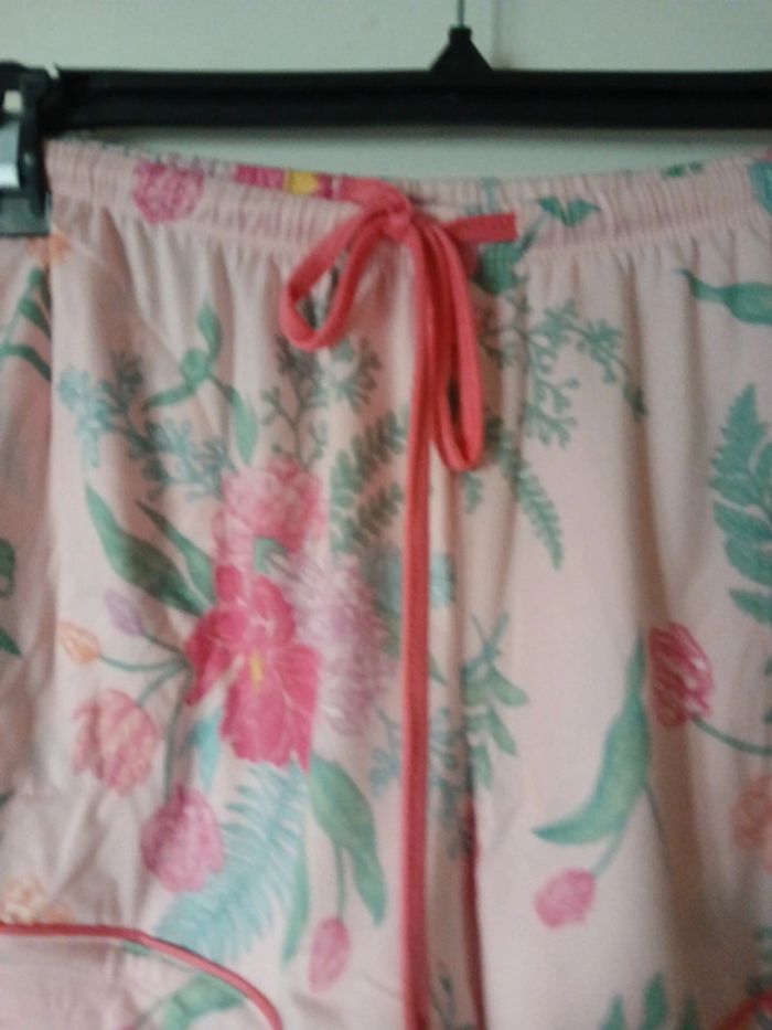 Short M M - photo numéro 2