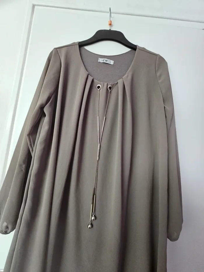 Robe Taille XL - photo numéro 2