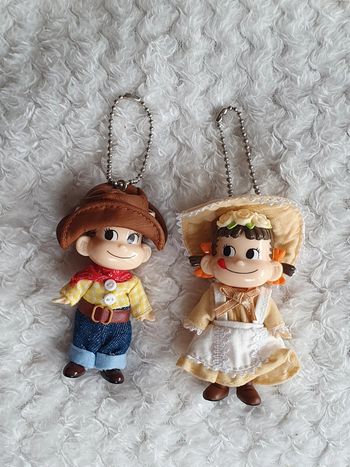 Lot 2 porte clés pretty peko n poko chan fujiya mascot rare