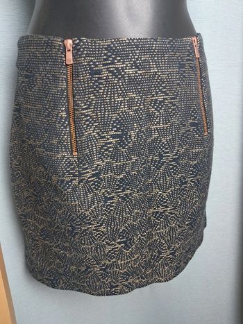 I code mini jupe T.38 en tbe