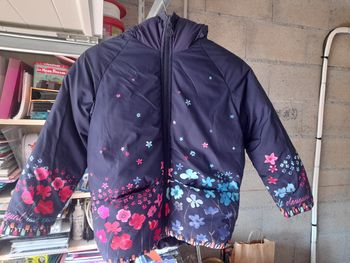 Très joli blouson desigual fille en 8ans