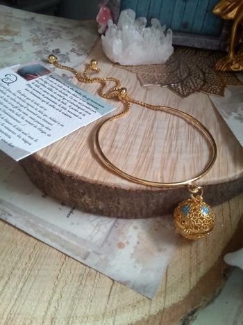 Bracelet pendentif bola doré et bleu