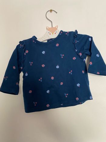 Petit pull très léger bébé fille