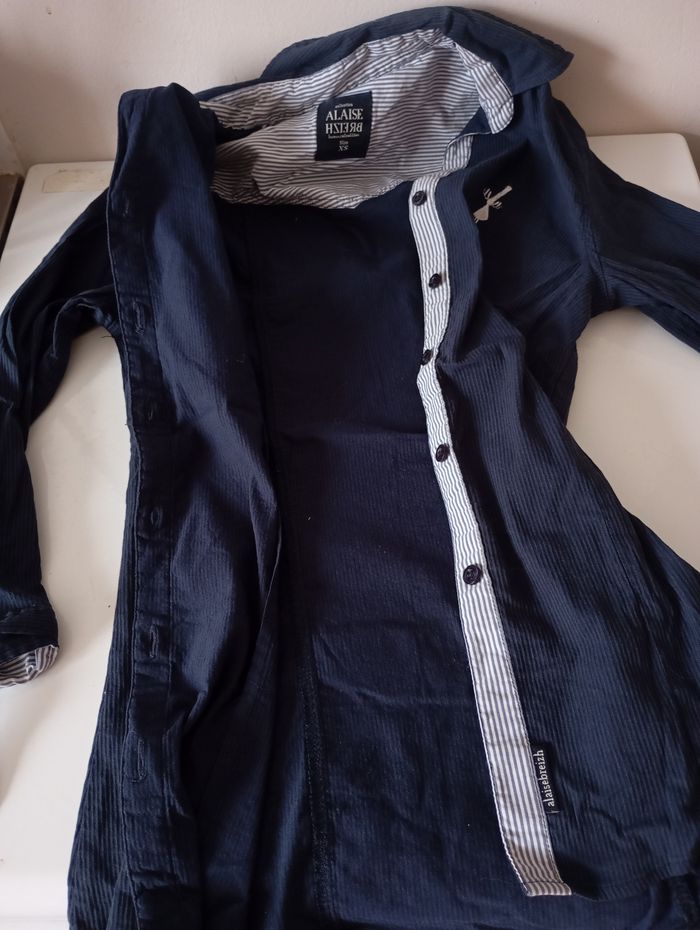Chemise marine. Rayures .Manches longues . T34 XS. Cotin polyamide elasthane . Très bon état - photo numéro 6