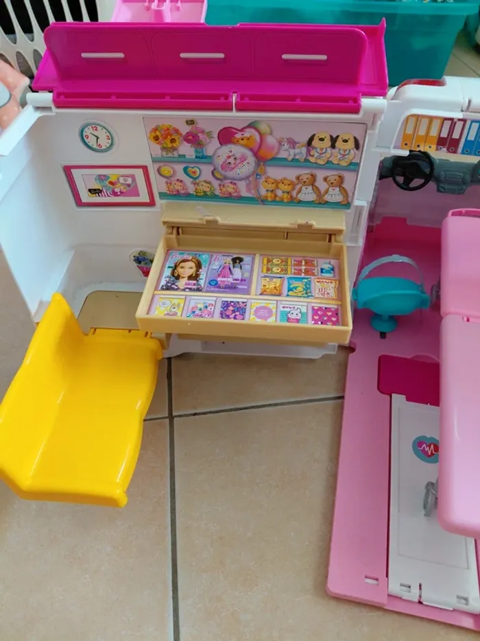 Ambulance barbie - photo numéro 8