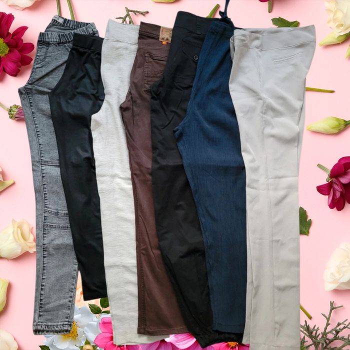 Lot de 7 pantalons 🚺