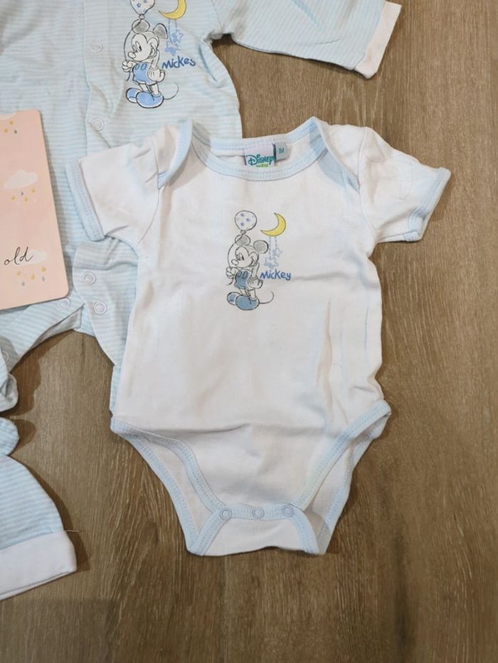 Ensemble Mickey 1 mois - photo numéro 2