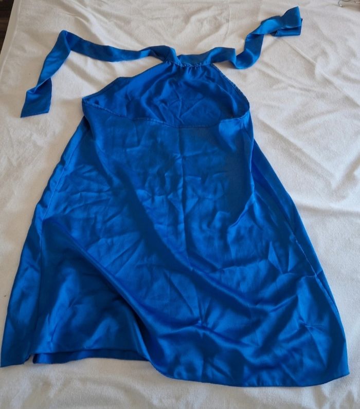 Robe dos nu - photo numéro 2