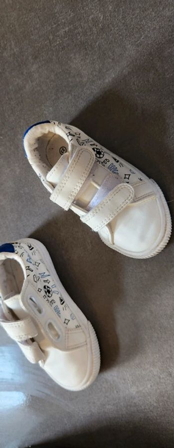 Baskets décor  foot garçon 23 blanc bleu