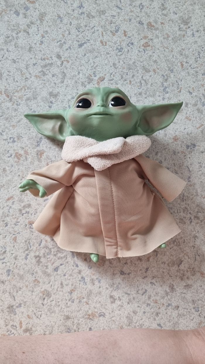 Figurine grogu sonore et accessoires - photo numéro 3