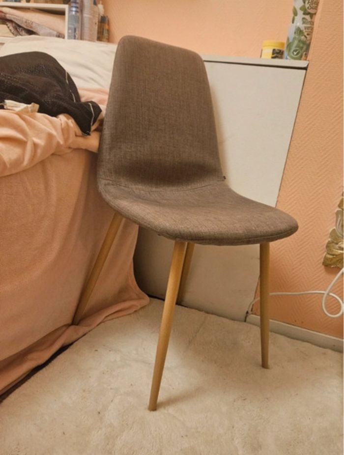 Chaise grise - photo numéro 4