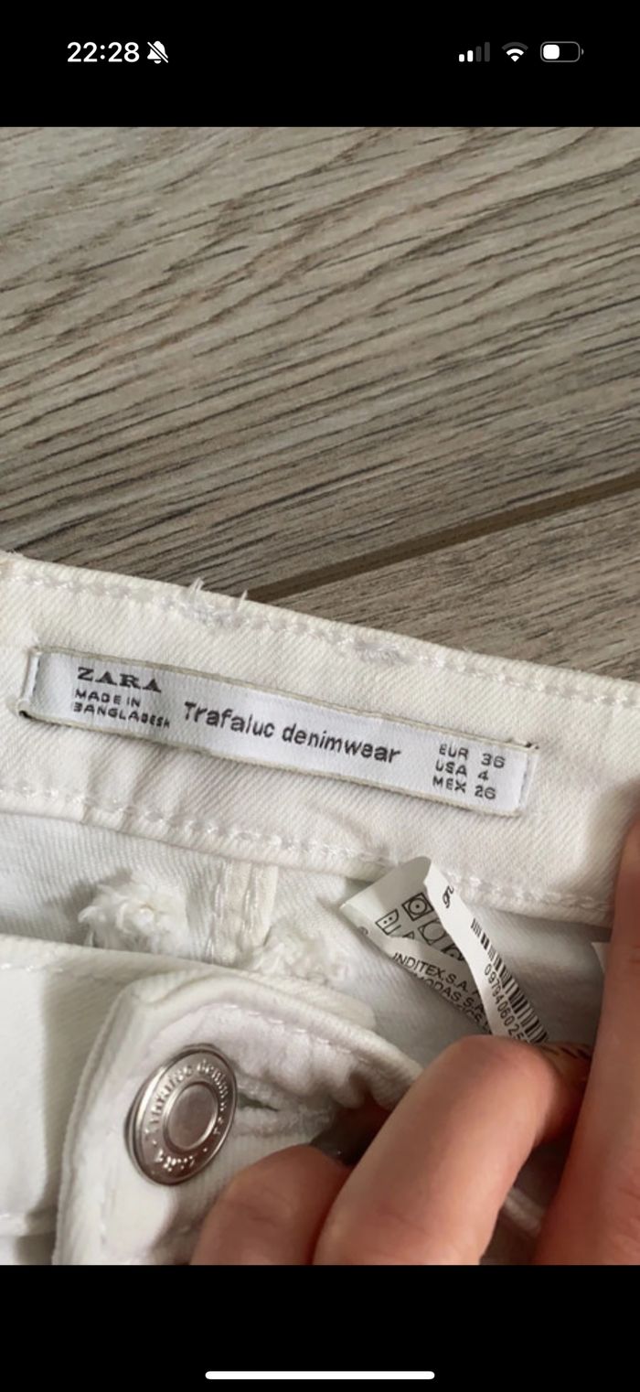 Jean blanc femme Zara - photo numéro 4