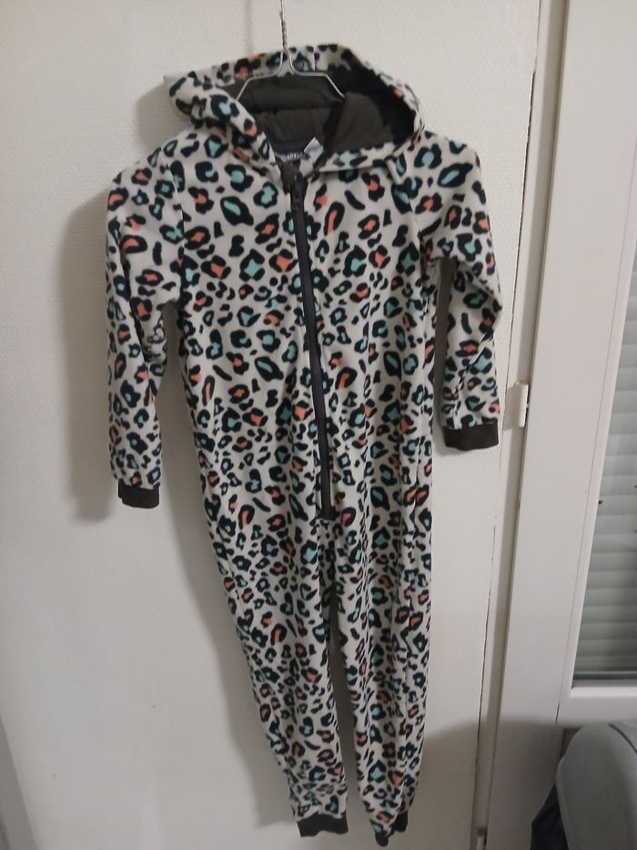 Pyjama d hiver fille taille 6/8 ans avec capuche et fermeture couleur multicolore marque primark - photo numéro 5