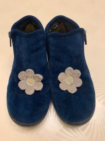 Chaussons fille 28