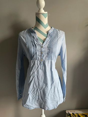 Chemise bleu avec ceinture