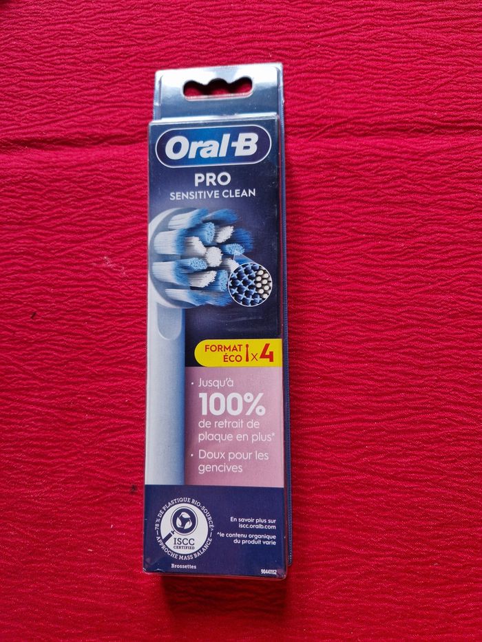 4 brossettes Oral-B Pro Sensitive Clean