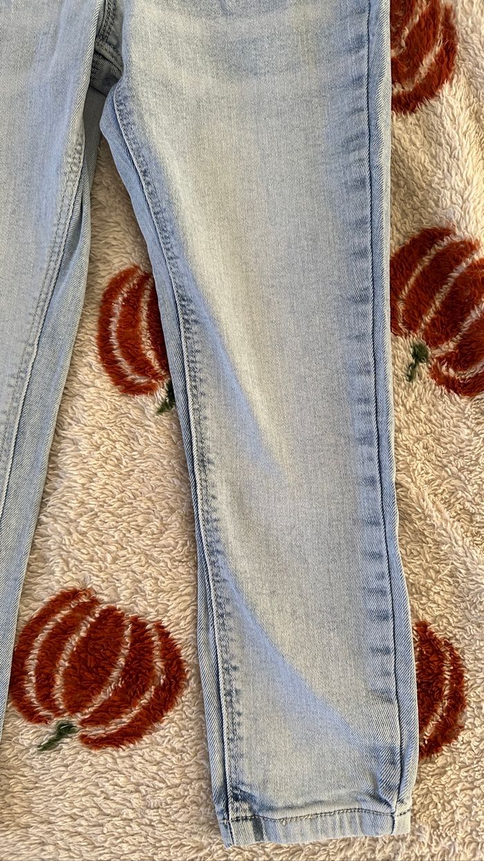 💜 Jeans bleu clair Primark taille 5/6 ans 💜 - photo numéro 4