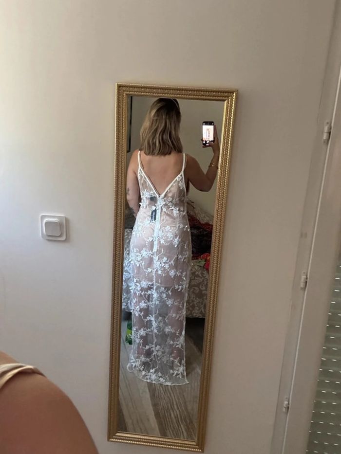Robe de soirée en dentelle blanche - photo numéro 2