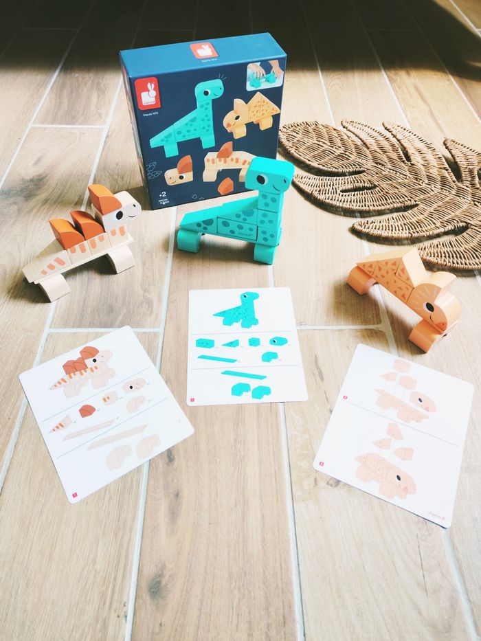 🦕Jeu de construction Cubikausarus 2 en 1 blocs puzzles en bois Les dinosaures marque Janod
