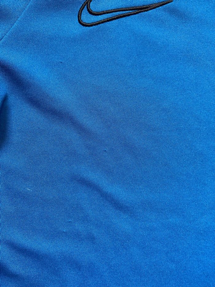 Lot 2 tee-shirts Nike dry fit 8-9 ans - photo numéro 9