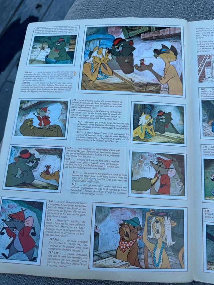 Album vignettes Panini grand format complet ancien Walt Disney Les Aristochats chats autocollants - photo numéro 18