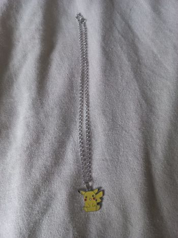 Collier pikachu pokemon